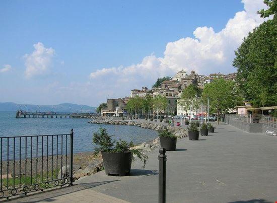 Appartamento Tra Il Borgo E Il Lago Anguillara Sabazia Kültér fotó